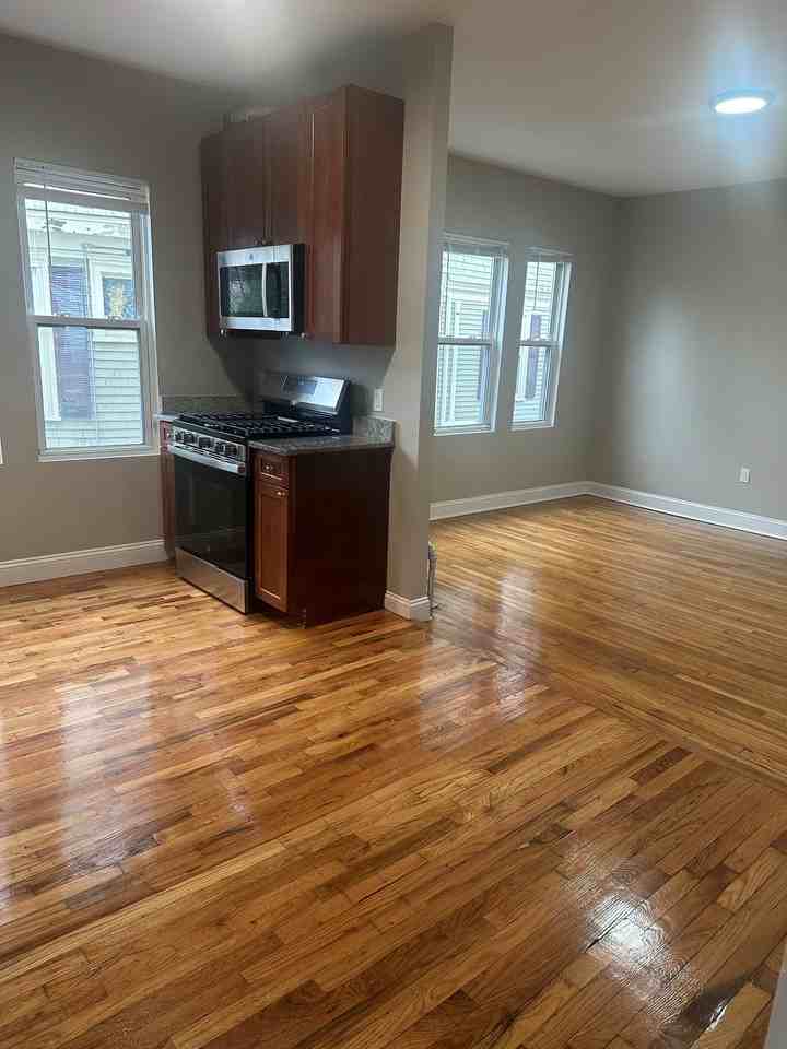11 Abbotsford St #1 - Photo 2 of 16