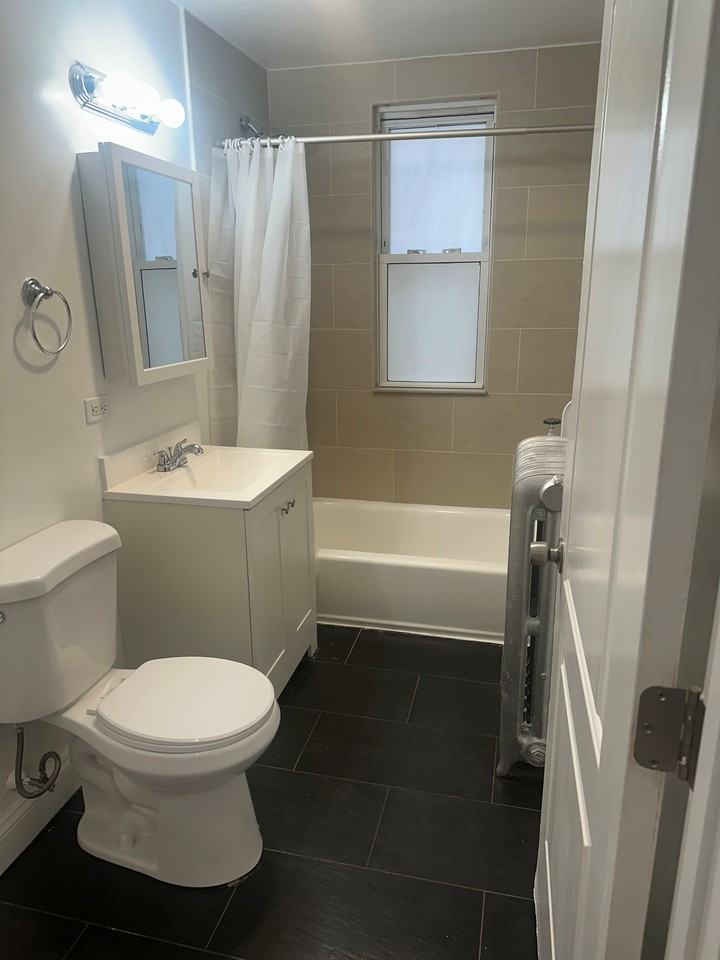 11 Abbotsford St #1 - Photo 6 of 16