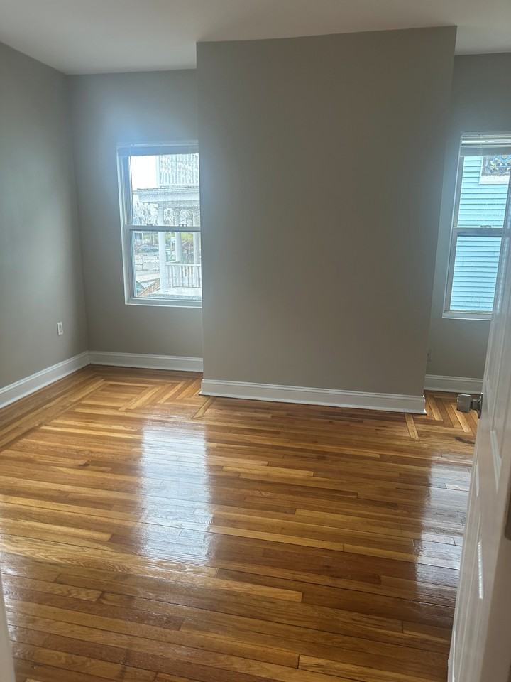 11 Abbotsford St #1 - Photo 7 of 16
