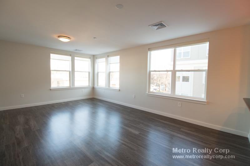 1 Whittemore Ave #308 - Photo 4 of 14