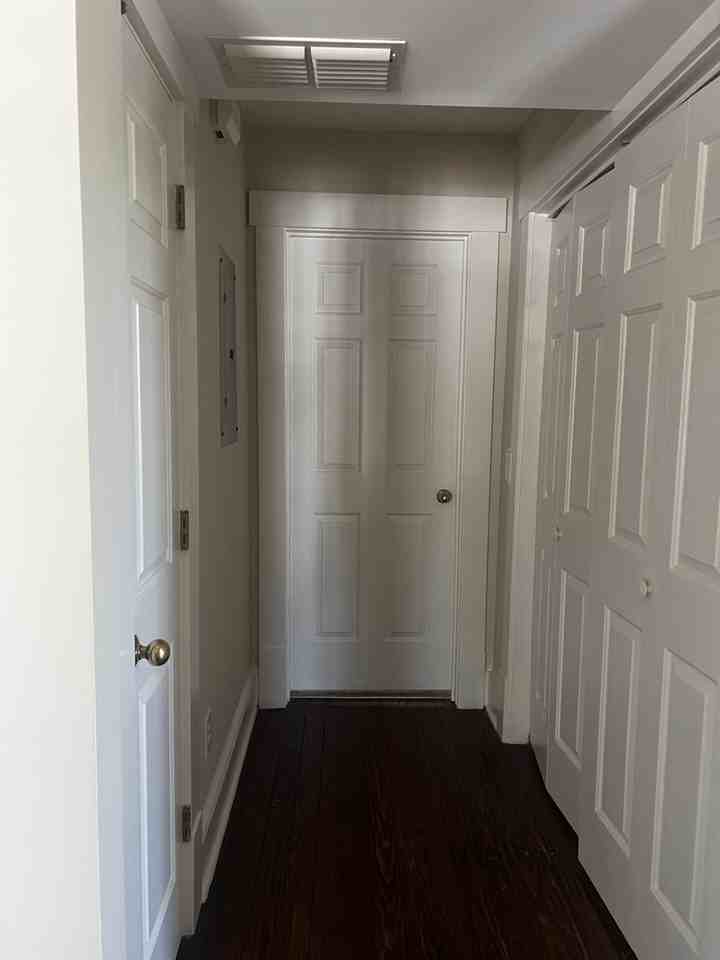 206 North Poplar Street - Photo 7 of 13