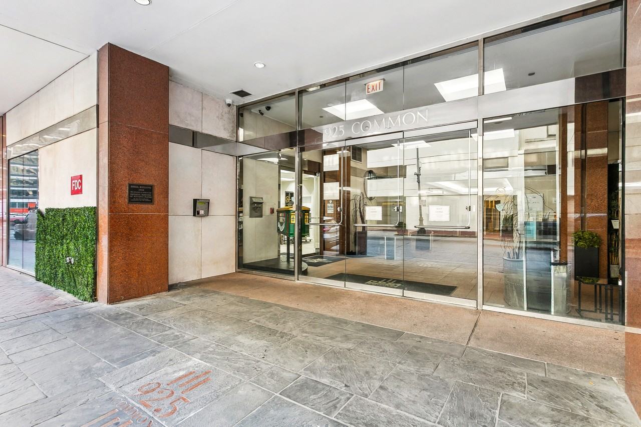 925 Common - Photo 7 of 50