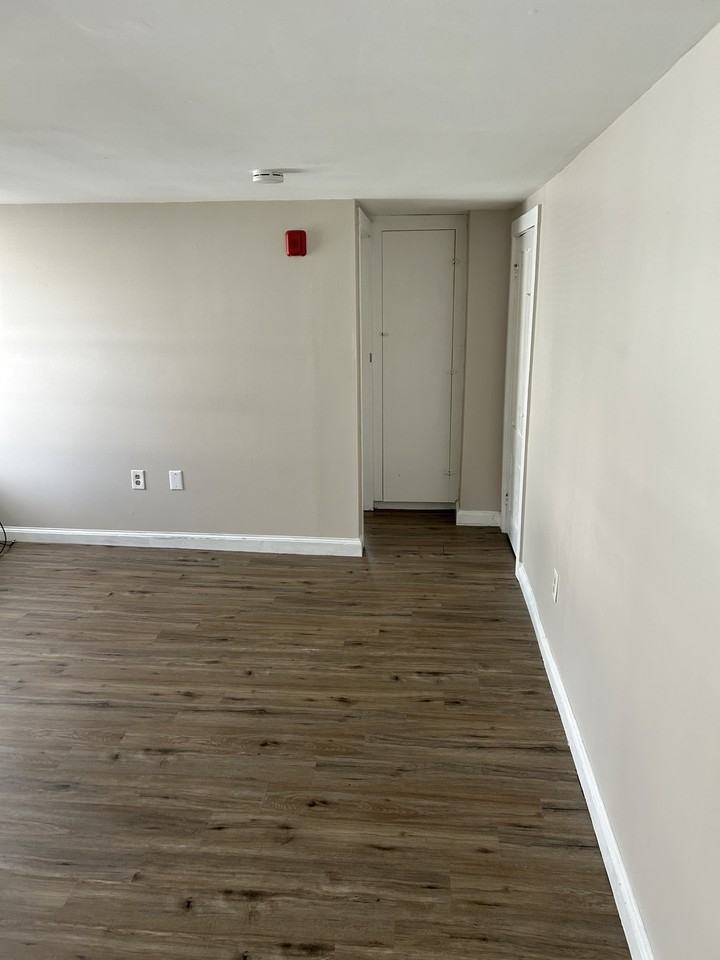 347 Main Street - Photo 2 of 9