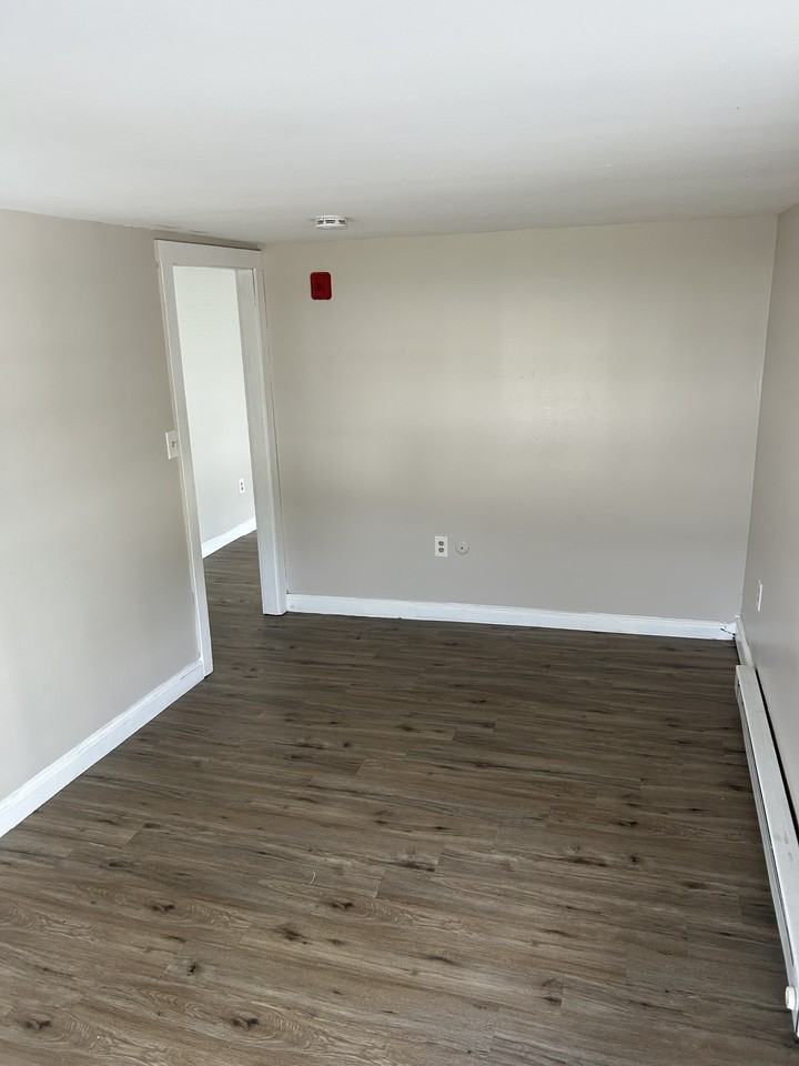 347 Main Street - Photo 3 of 9