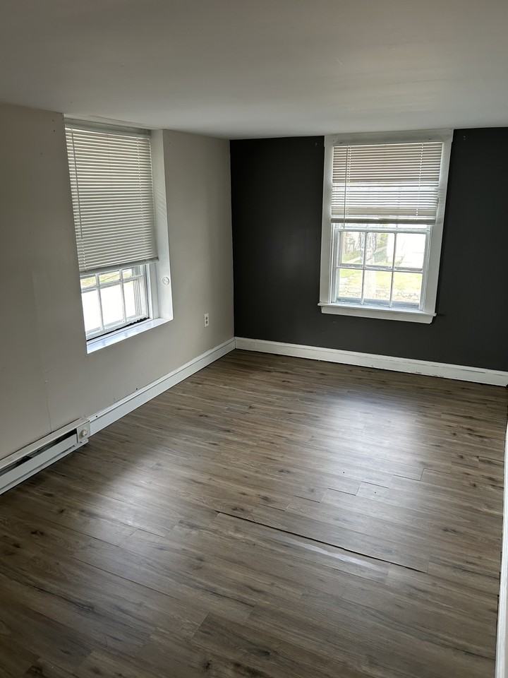 347 Main Street - Photo 5 of 9