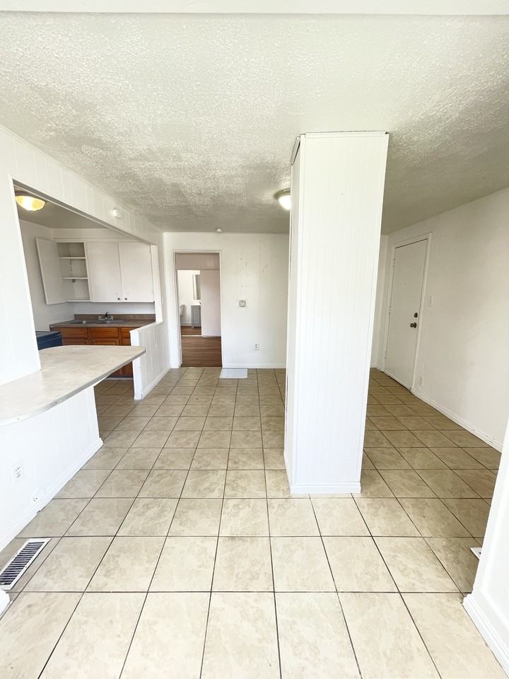 613 28th St. #1 - Photo 5 of 18