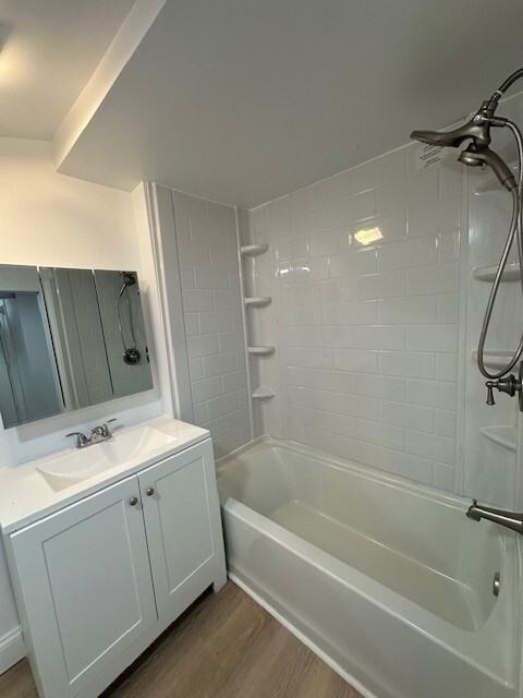 219 Hanover Street - Photo 4 of 6