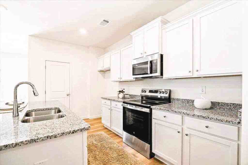 2016 Woodbine Way - Photo 2 of 18
