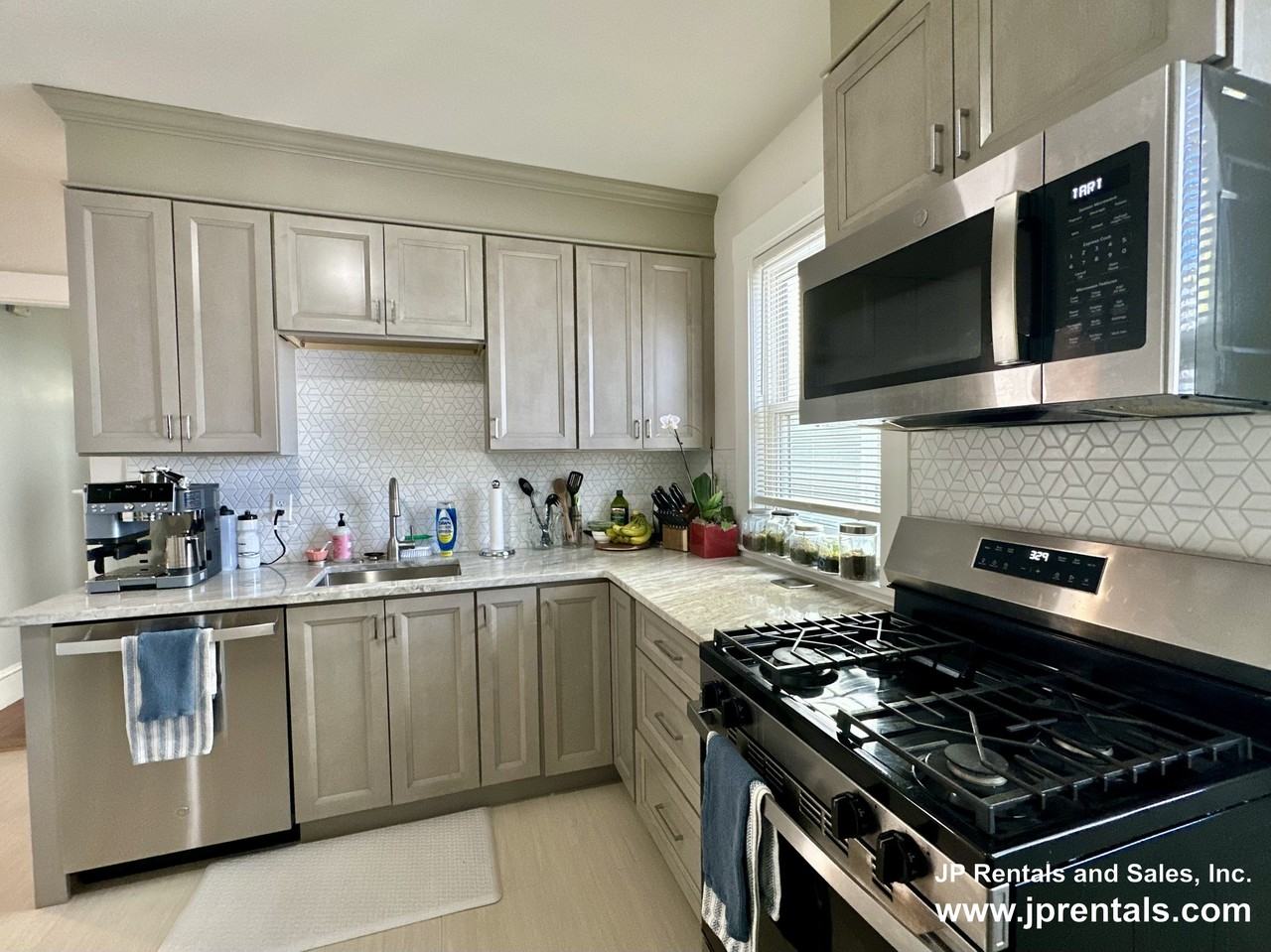 369 Centre St #2 - Photo 3 of 17