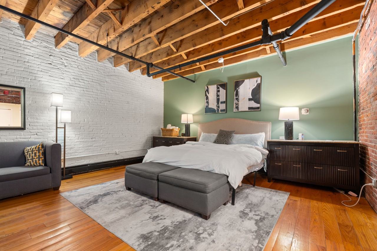 19 Stanhope St #1B