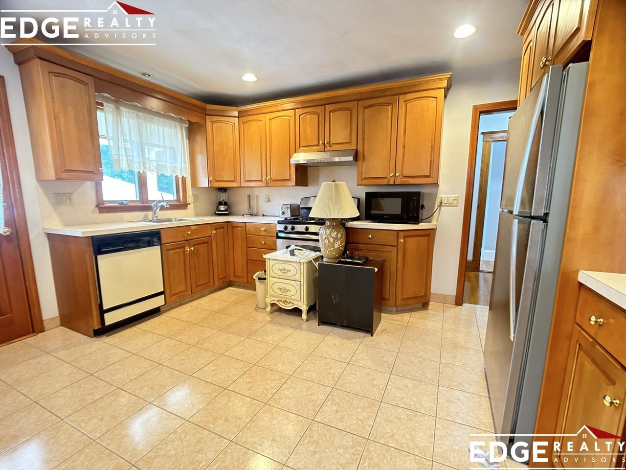 494 Washington St #1 - Photo 2 of 12