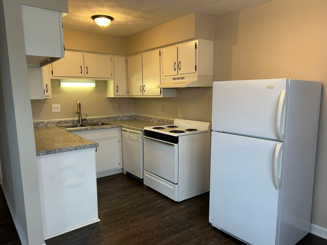 Brendan Wood Apartments - Photo 7 of 23