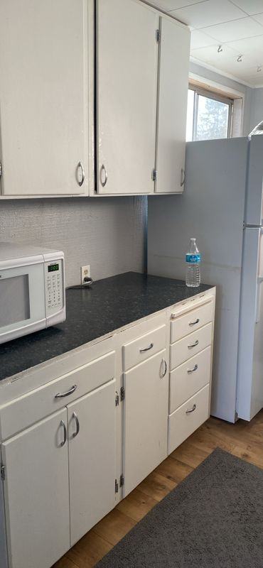 8 31st St Ne - Photo 2 of 7