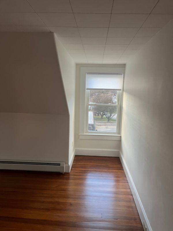281 Main St - Photo 4 of 8
