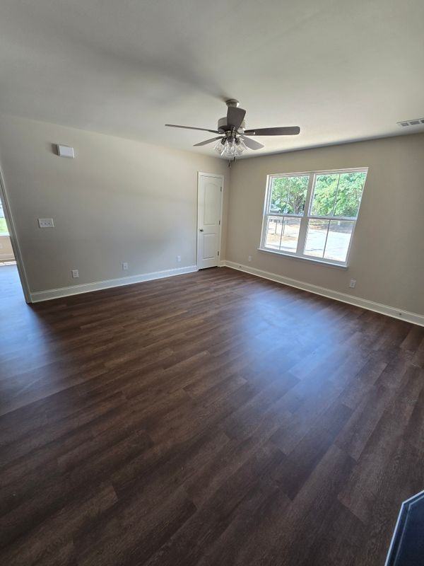 302 W Hawaii Ave - Photo 3 of 10