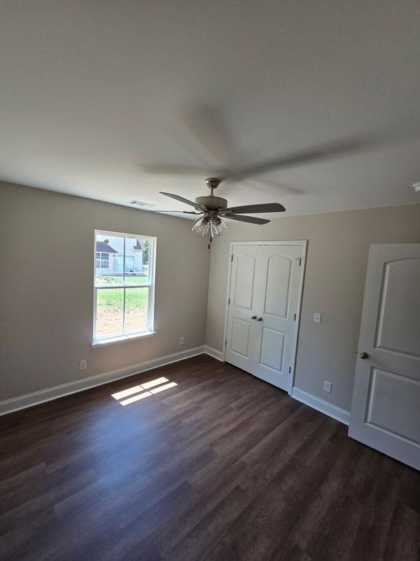 302 W Hawaii Ave - Photo 6 of 10
