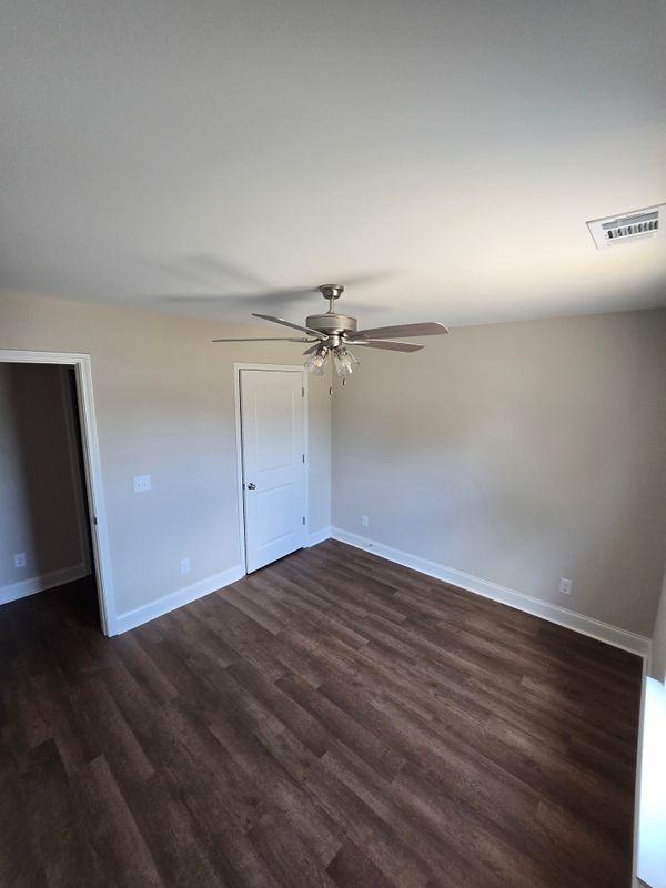 302 W Hawaii Ave - Photo 6 of 9