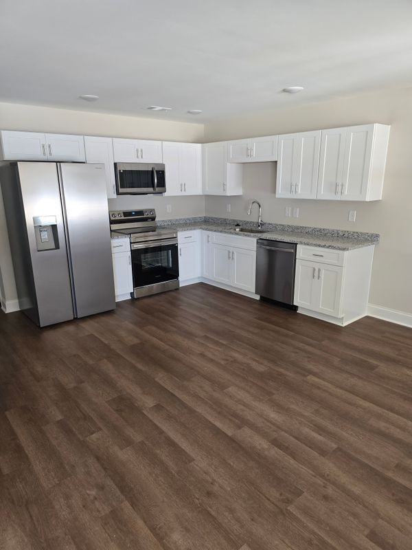 302 W Hawaii Ave - Photo 7 of 9