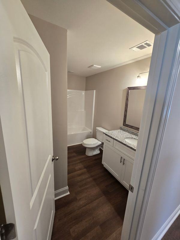 302 W Hawaii Ave - Photo 3 of 8
