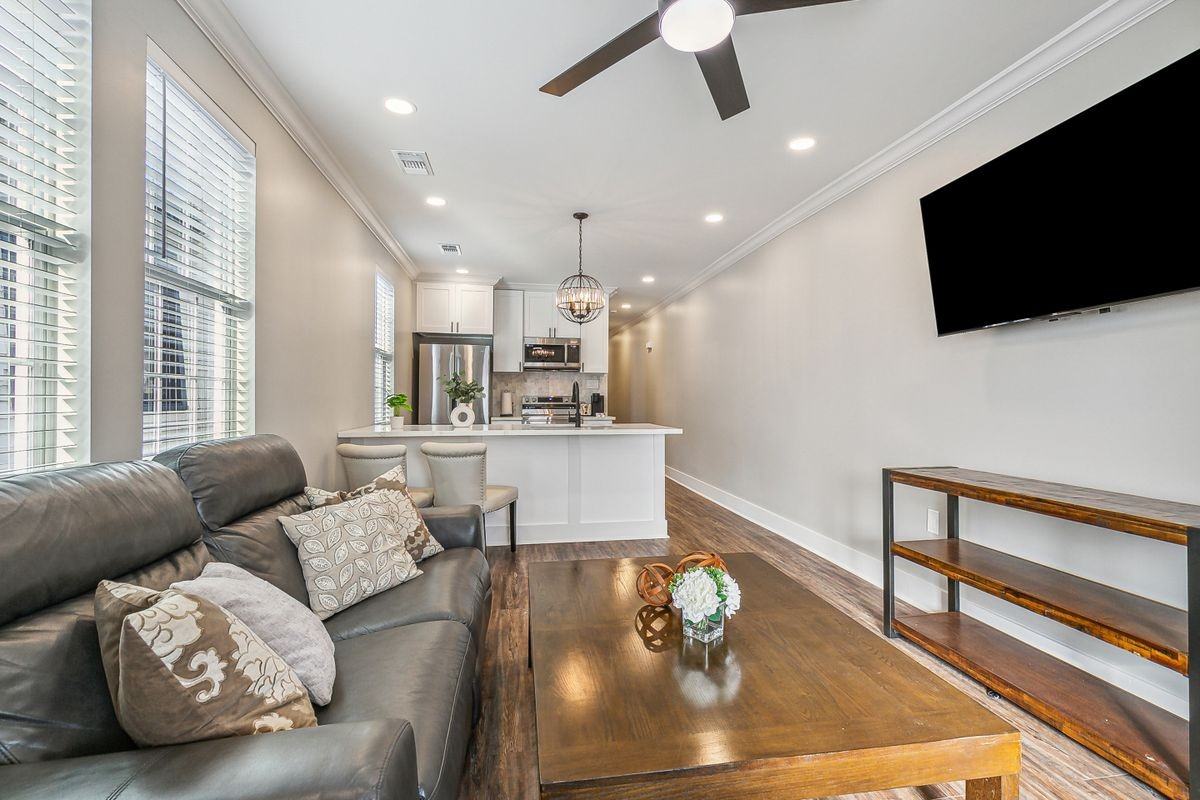4721 Erato St - Photo 2 of 12