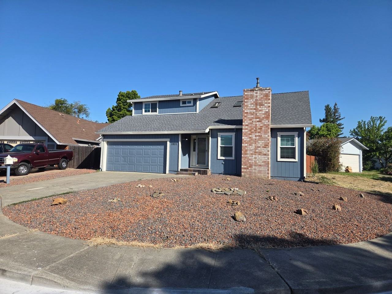 1821 Howe St - Photo 2 of 23