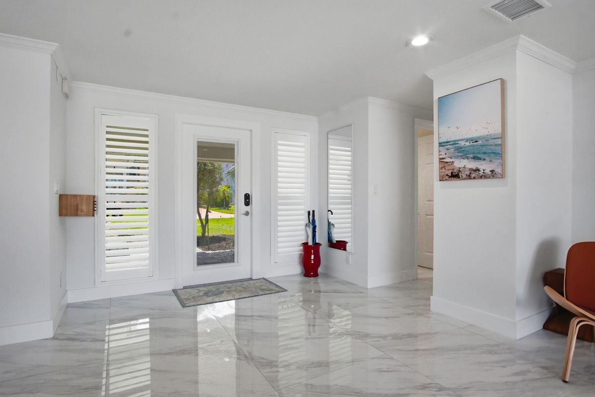455 Bayside Ave - Photo 4 of 32