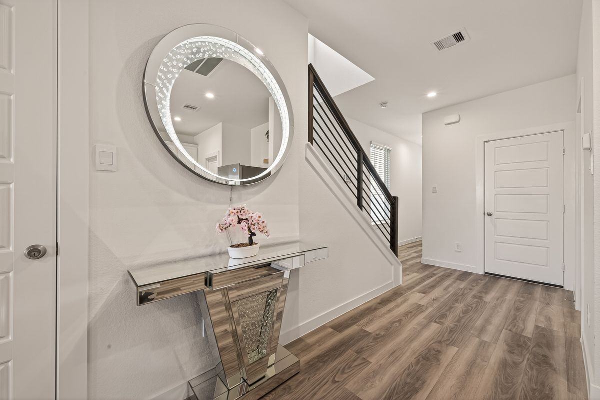 10514 Wellesley Terrace Trl - Photo 3 of 33