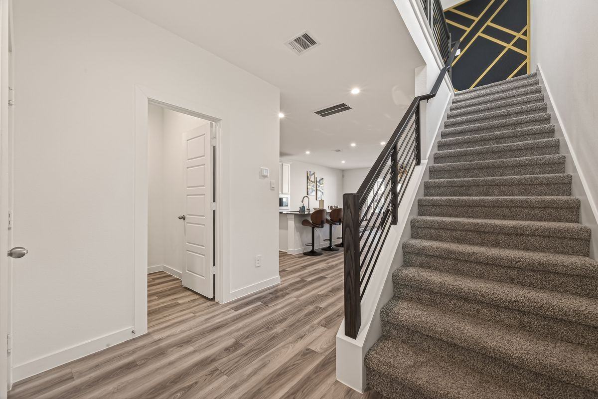10514 Wellesley Terrace Trl - Photo 5 of 33