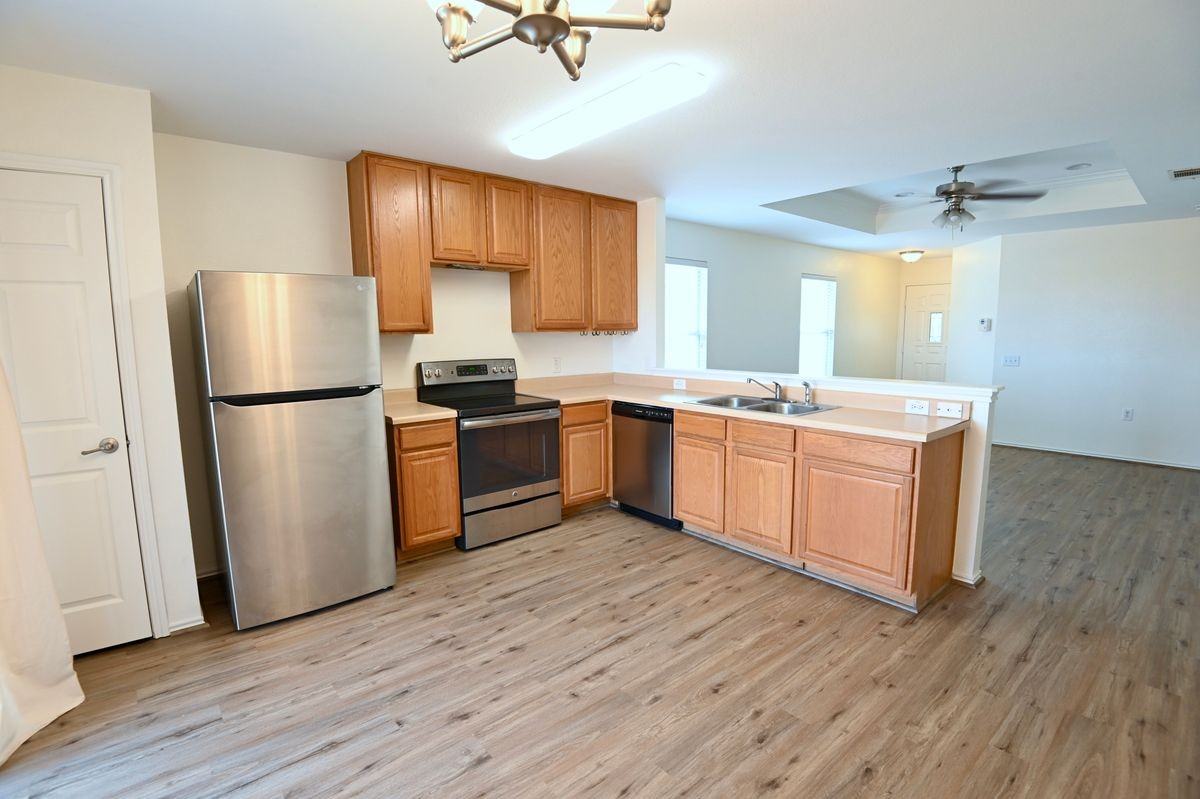 5820 Angel Dr - Photo 3 of 5