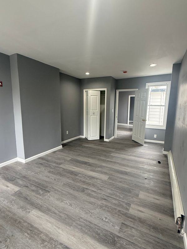 307 Spring St - Photo 5 of 10