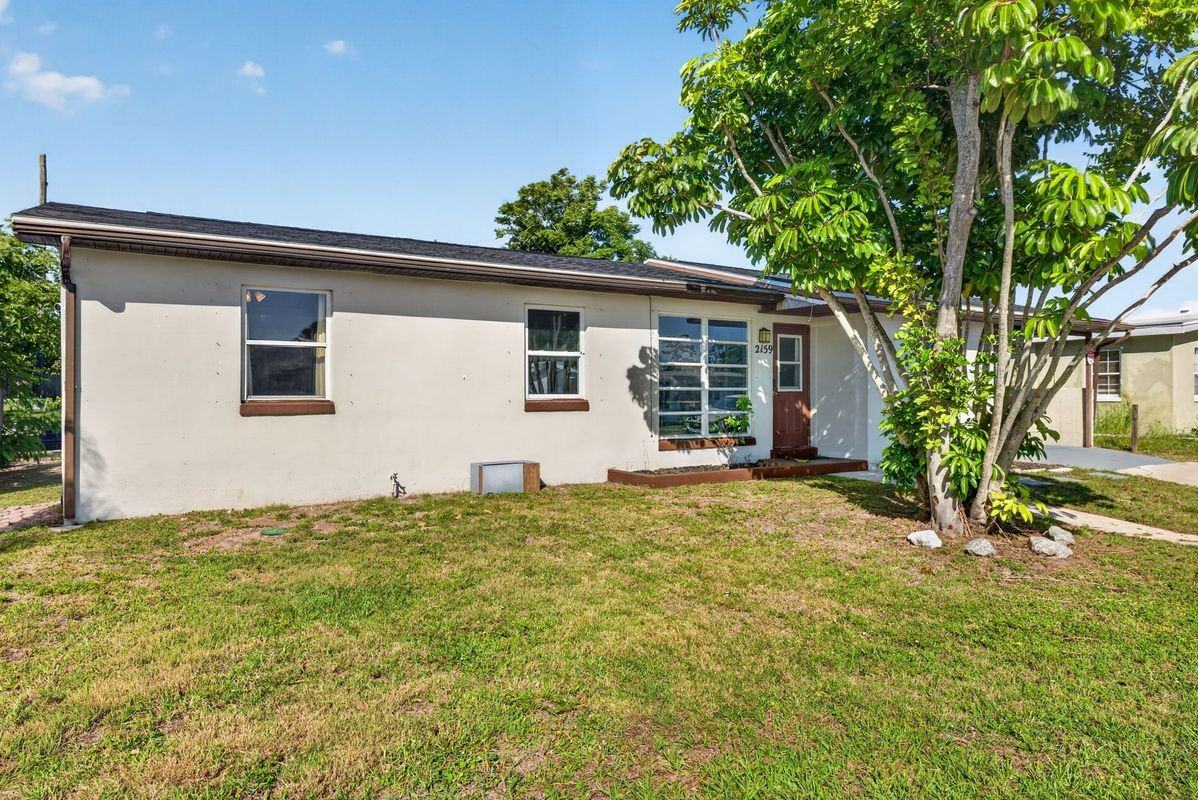 2159 Gerard Ct - Photo 2 of 23