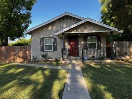 featured image of 2601 N Thorne Ave