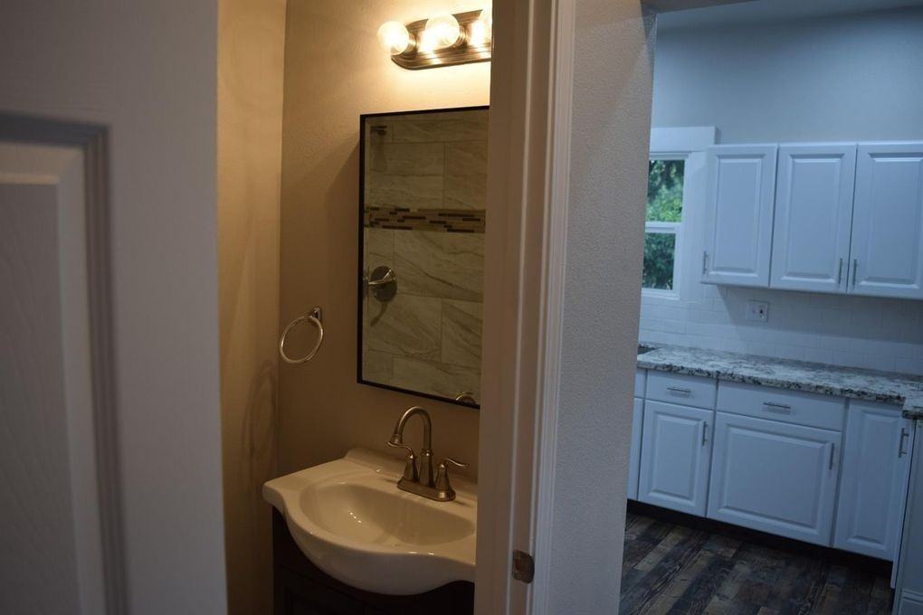 2601 N Thorne Ave - Photo 7 of 13