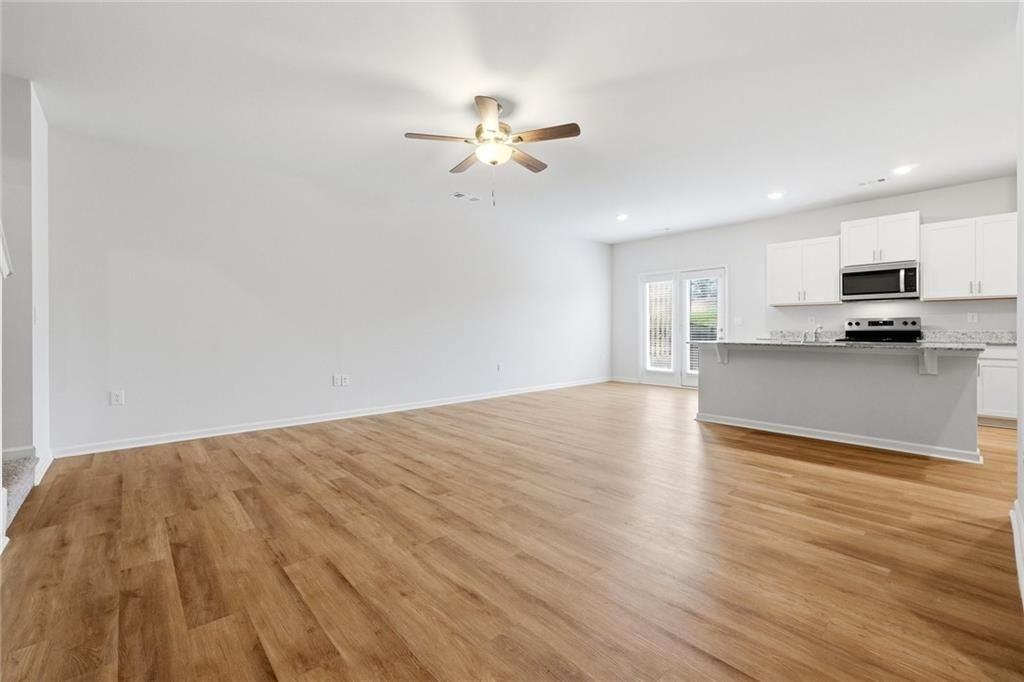 255 Deerberry Dr - Photo 3 of 31