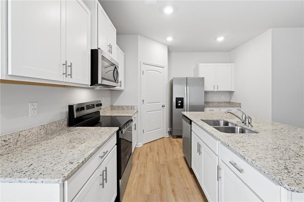 255 Deerberry Dr - Photo 6 of 31