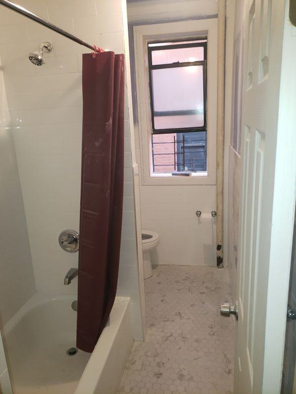 1921 Andrews Ave - Photo 5 of 9