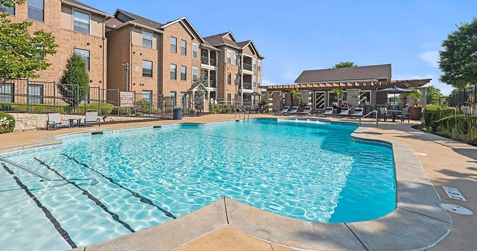 West End at City Center Apartment Homes - Photo 5 of 38
