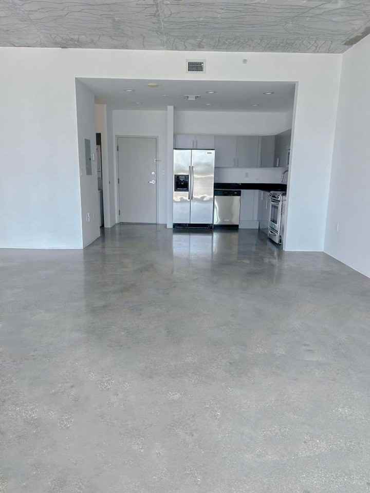 2700 N Miami Ave - Photo 3 of 17