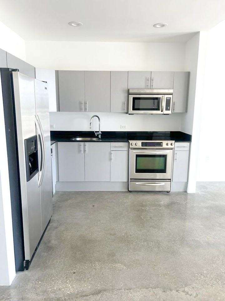 2700 N Miami Ave - Photo 4 of 17
