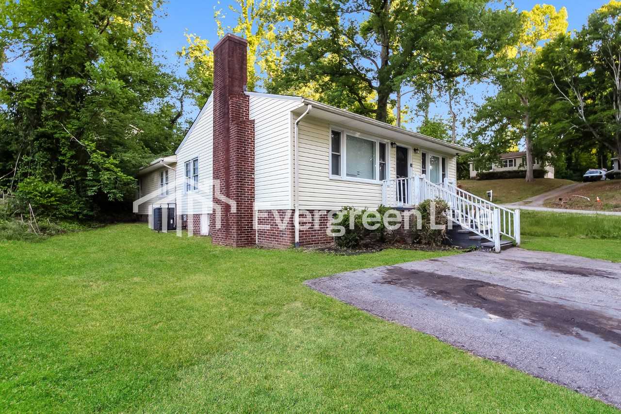 500 Brookdale Dr - Photo 2 of 15