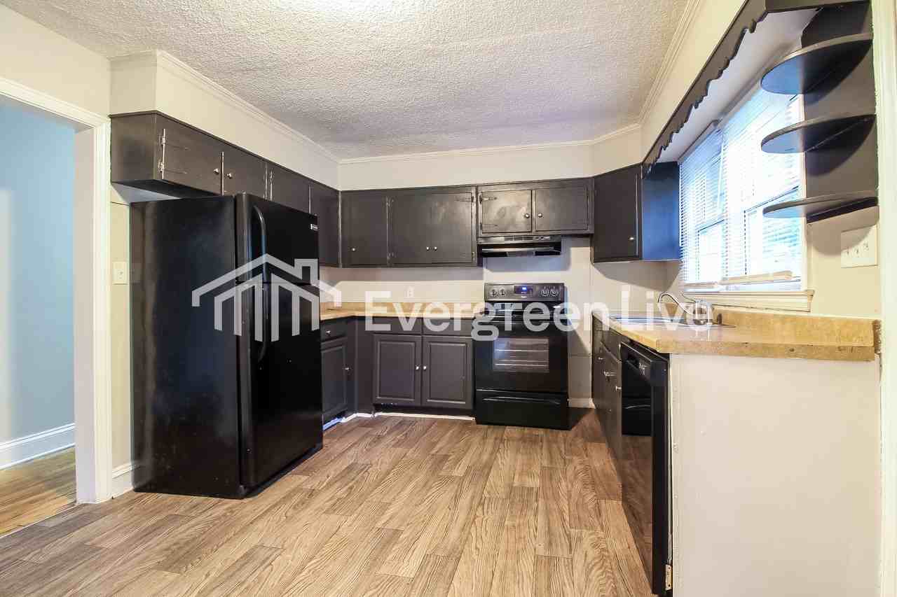 500 Brookdale Dr - Photo 7 of 15