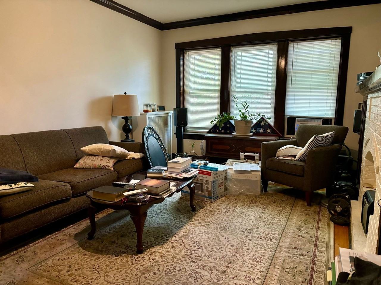 3832 N Linder Ave - Photo 3 of 7