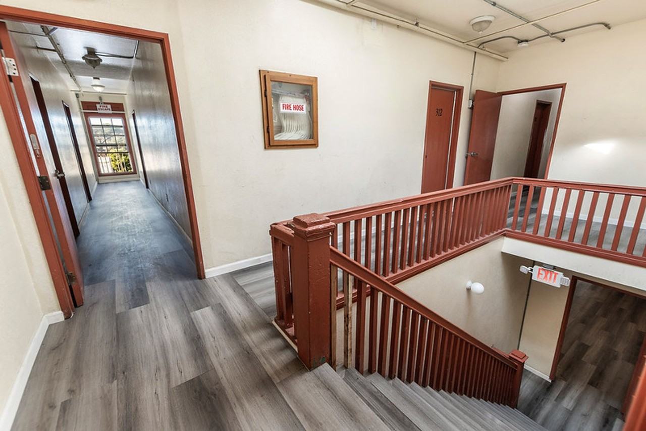 Soto Rose Apartments - Photo 6 of 11