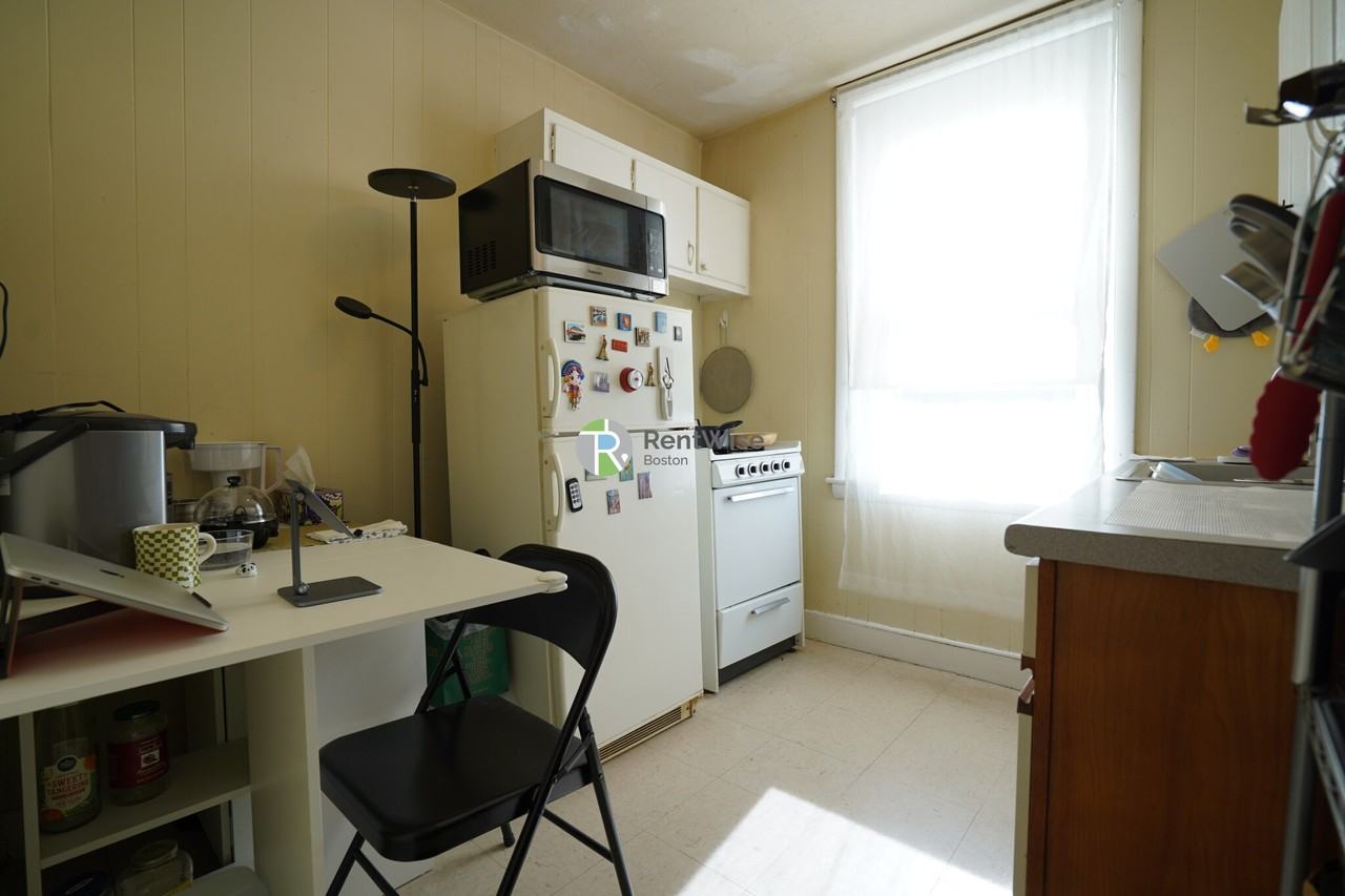 95 Gordon St #15 - Photo 4 of 12