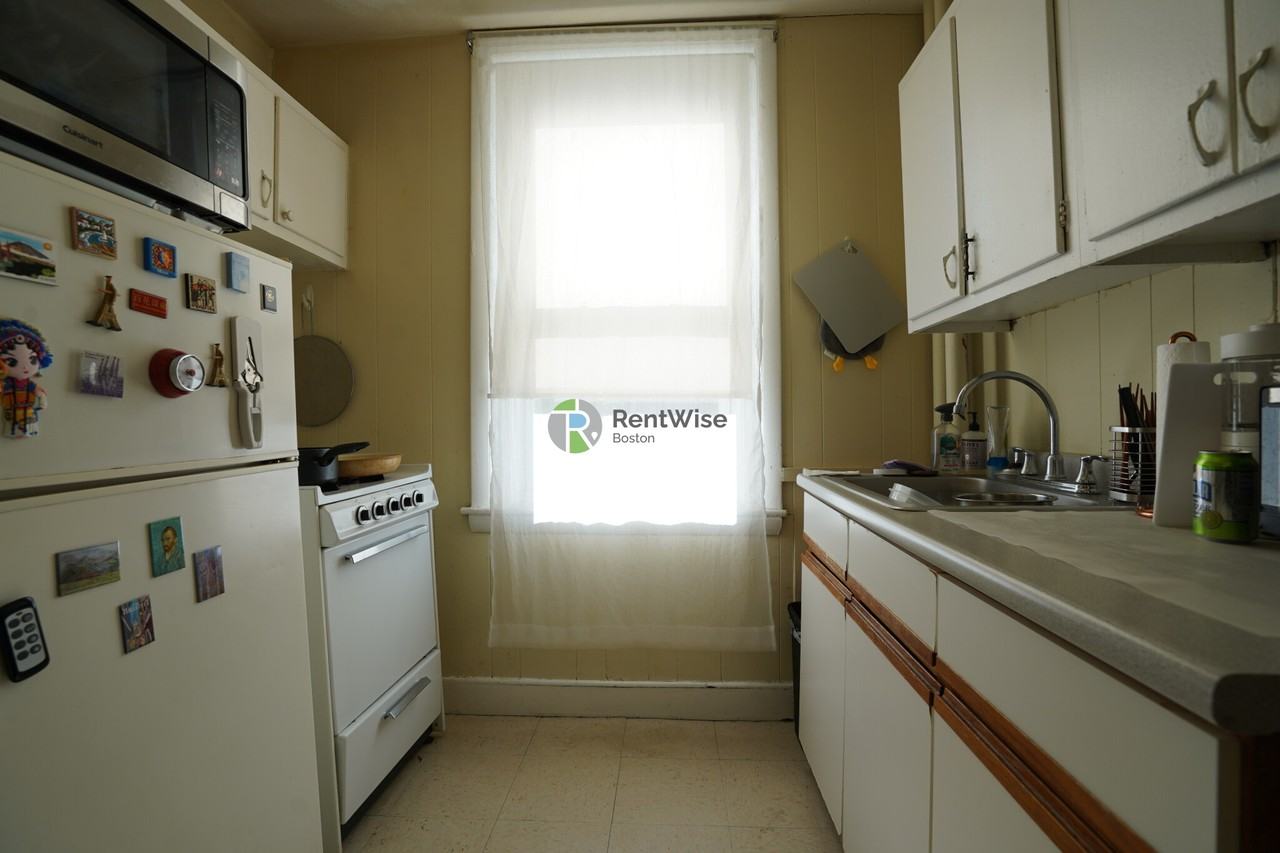 95 Gordon St #15 - Photo 5 of 12