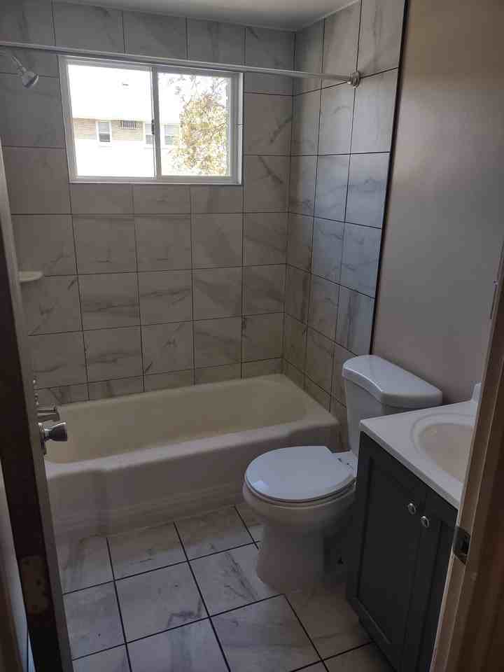 271 Earl St #6 - Photo 4 of 5