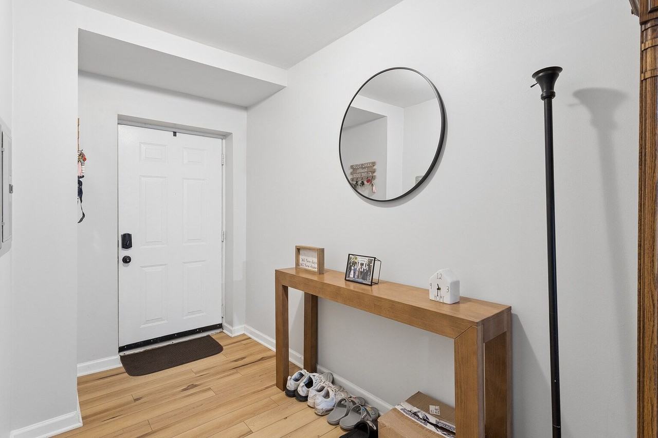 102 Spruce St #B - Photo 3 of 21