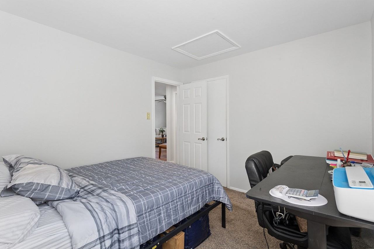 102 Spruce St #B - Photo 6 of 21