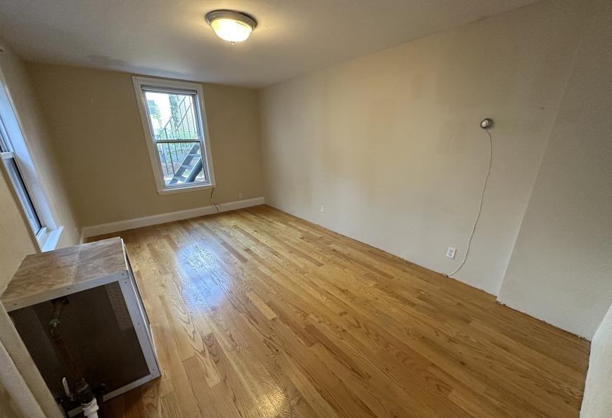 Dorchester St #B1 - Photo 2 of 3