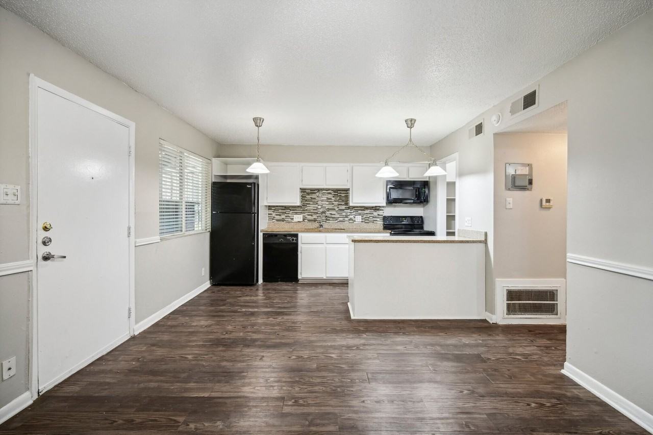Parker Heights - Photo 4 of 21